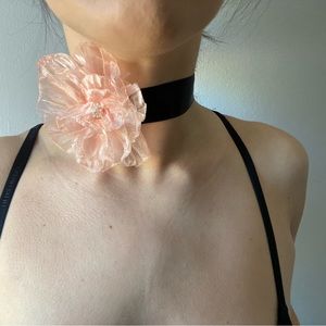 Flower Choker